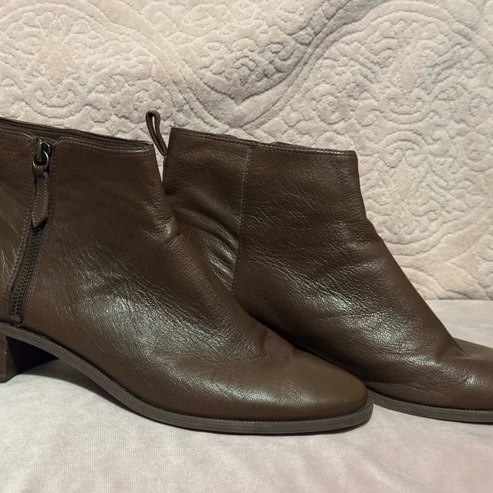 Copper Key Brown Leather Ankle Boots size 10